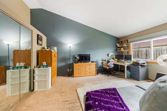 1975 Eastman Lane, Hanover Park, IL 60133