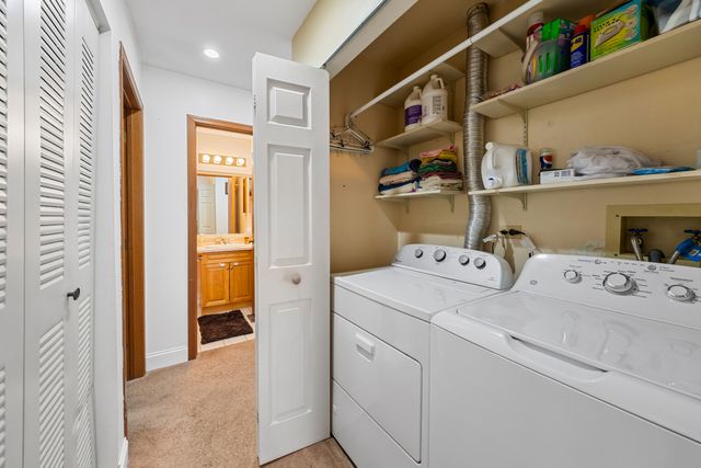 1975 Eastman Lane, Hanover Park, IL 60133