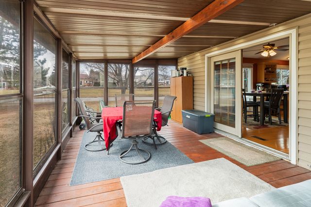 1975 Eastman Lane, Hanover Park, IL 60133