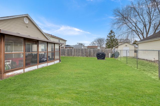 1975 Eastman Lane, Hanover Park, IL 60133