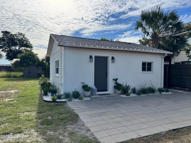 6427 Oakshore Drive, Panama City, FL 32404