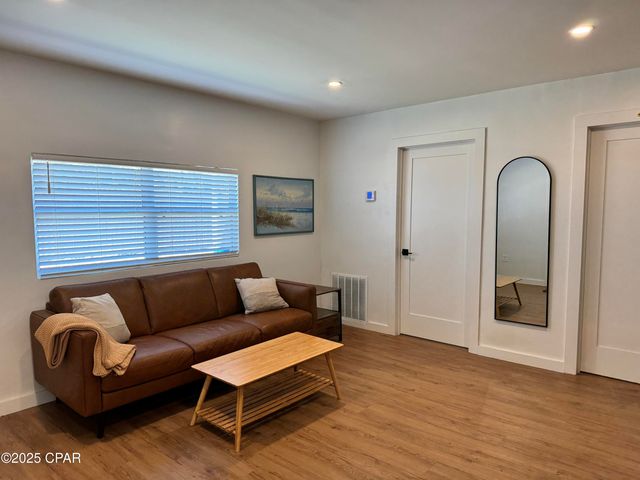 6427 Oakshore Drive, Panama City, FL 32404