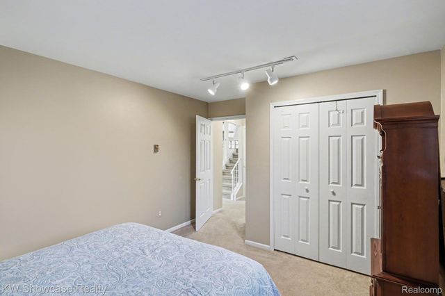 4520 Stoney Acres Lane, Highland Charter Township, MI 48357