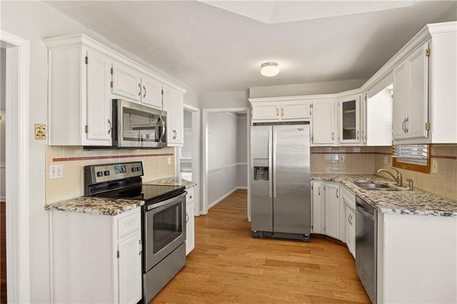 11013 N McGee Street, Kansas City, MO 64155