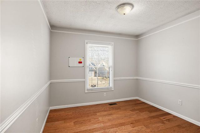 11013 N McGee Street, Kansas City, MO 64155