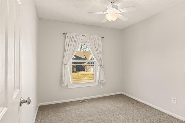 11013 N McGee Street, Kansas City, MO 64155