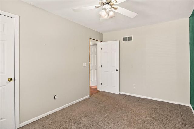 11013 N McGee Street, Kansas City, MO 64155