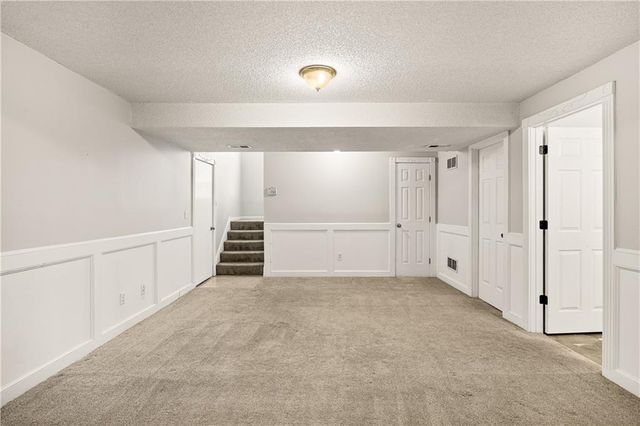 11013 N McGee Street, Kansas City, MO 64155