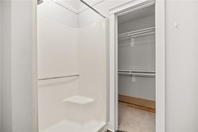 11013 N McGee Street, Kansas City, MO 64155