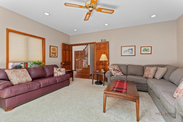 317 Mainsail Drive, Third Lake, IL 60030