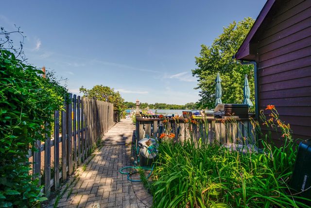 317 Mainsail Drive, Third Lake, IL 60030