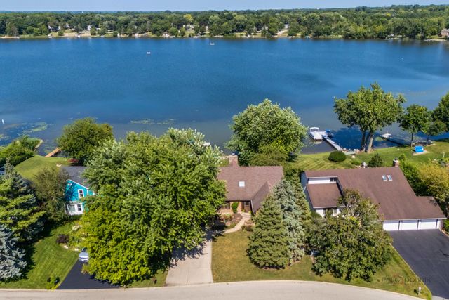 317 Mainsail Drive, Third Lake, IL 60030