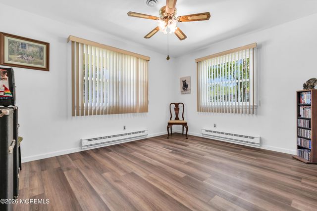 1 N Dakota Avenue, Whiting, NJ 08759