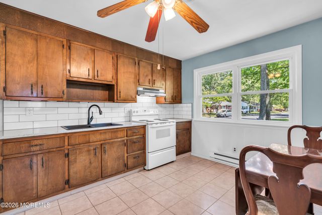 1 N Dakota Avenue, Whiting, NJ 08759