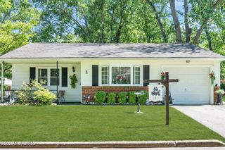 1 N Dakota Avenue, Whiting, NJ 08759