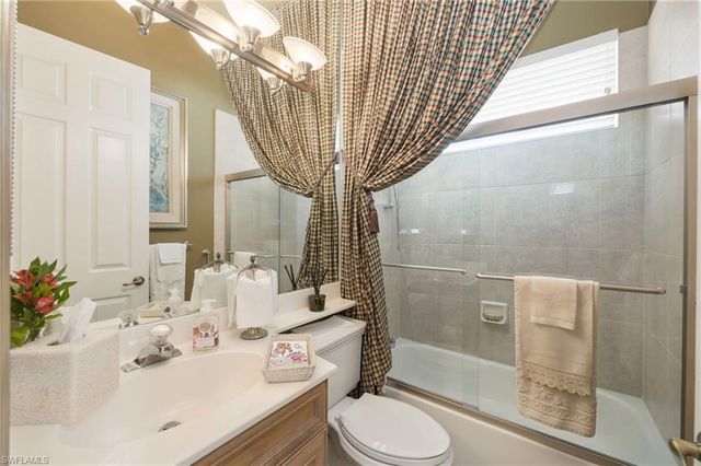 6347 Old Mahogany CT, Naples, FL 34109