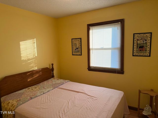 425 Buttermilk Road, Gray, TN 37615