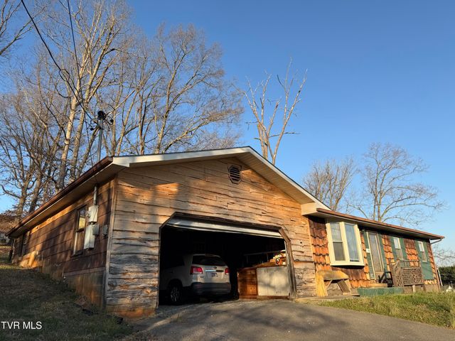 425 Buttermilk Road, Gray, TN 37615