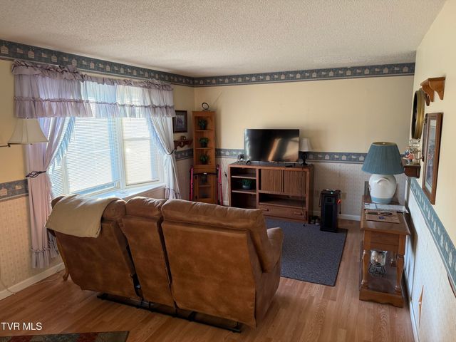 425 Buttermilk Road, Gray, TN 37615