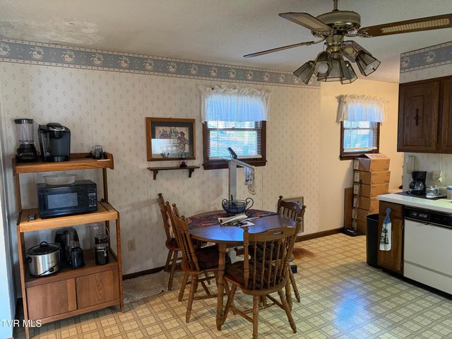 425 Buttermilk Road, Gray, TN 37615