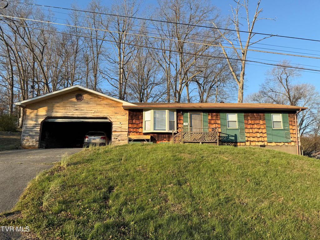 425 Buttermilk Road, Gray, TN 37615