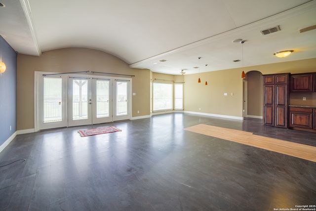 12219 Course View, San Antonio, TX 78221