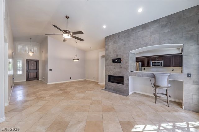 1609 Vespertina Court, Las Vegas, NV 89128