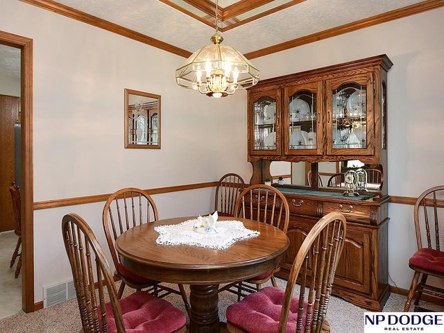 6426 S 92nd Street, Omaha, NE 68127