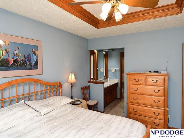 6426 S 92nd Street, Omaha, NE 68127