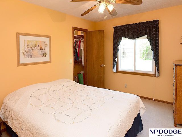 6426 S 92nd Street, Omaha, NE 68127
