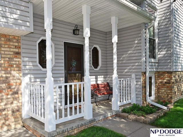 6426 S 92nd Street, Omaha, NE 68127