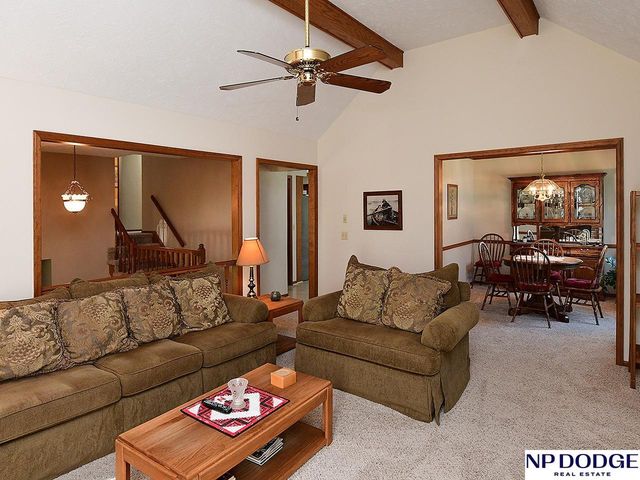 6426 S 92nd Street, Omaha, NE 68127