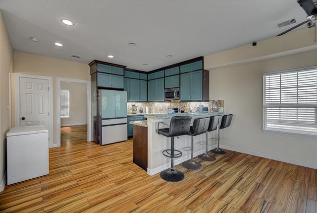 1026 21st Street, San Leon, TX 77539