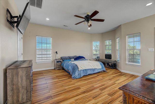 1026 21st Street, San Leon, TX 77539