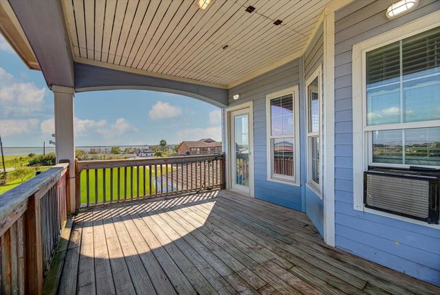 1026 21st Street, San Leon, TX 77539