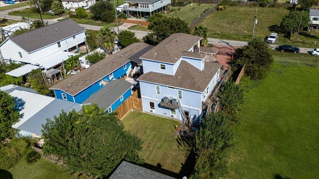 1026 21st Street, San Leon, TX 77539