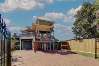 1026 21st Street, San Leon, TX 77539