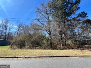 131 Bradley Circle, Barnesville, GA 30204