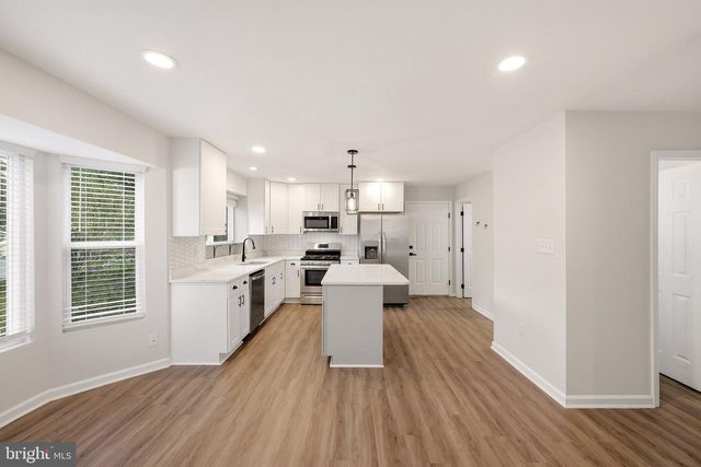 107 ROMNEY PL, Stephens City, VA 22655
