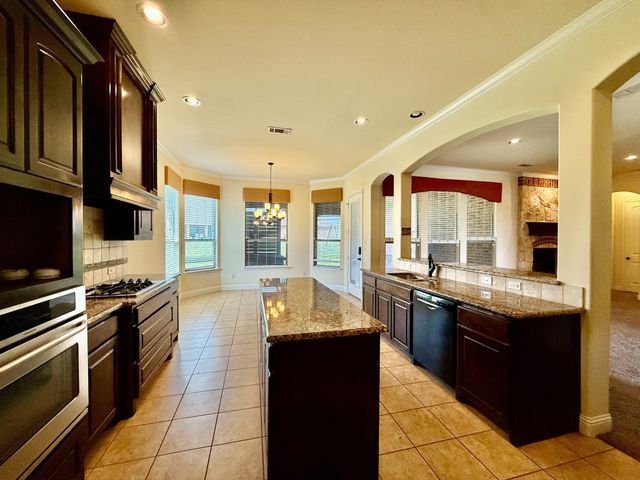 1801 Chuckwagon Drive, Midlothian, TX 76065