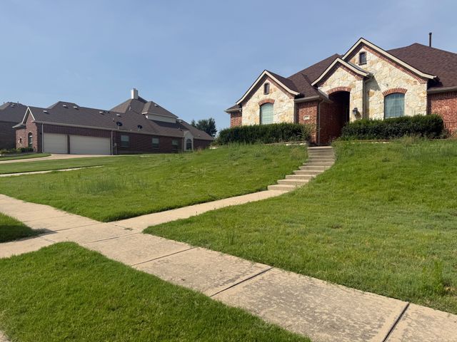 1801 Chuckwagon Drive, Midlothian, TX 76065