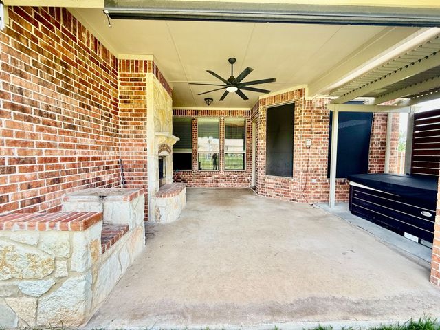 1801 Chuckwagon Drive, Midlothian, TX 76065