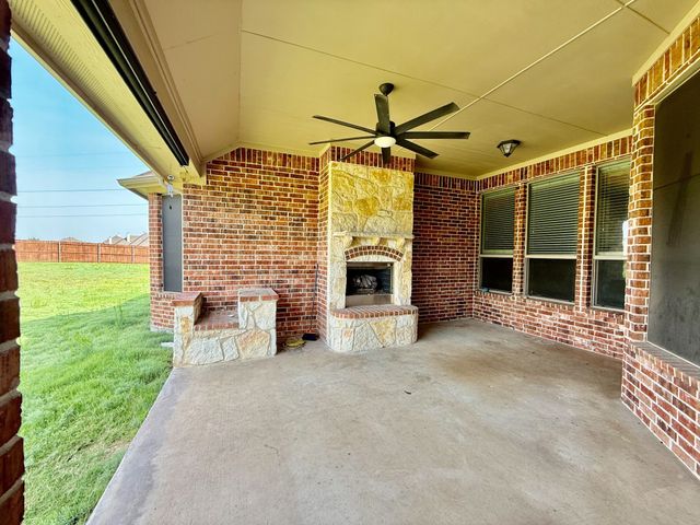 1801 Chuckwagon Drive, Midlothian, TX 76065