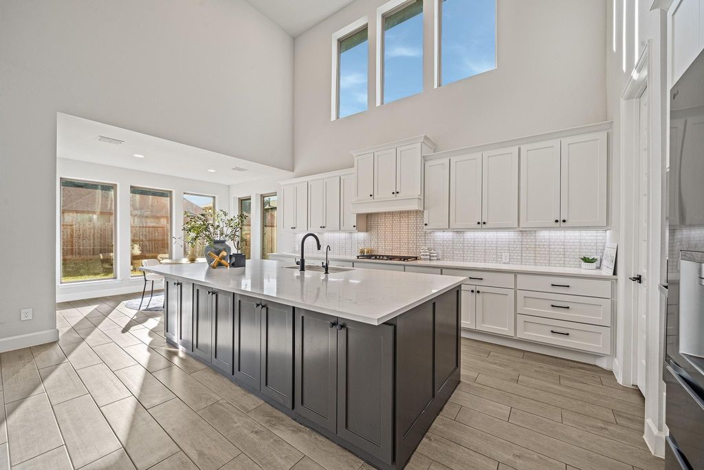 Image 10 of property listing at 31219 Star Landing Drive, Brookshire, TX 77423