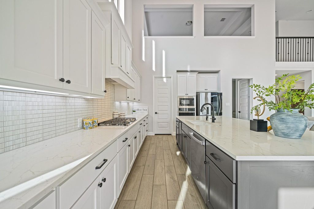 Image 11 of property listing at 31219 Star Landing Drive, Brookshire, TX 77423