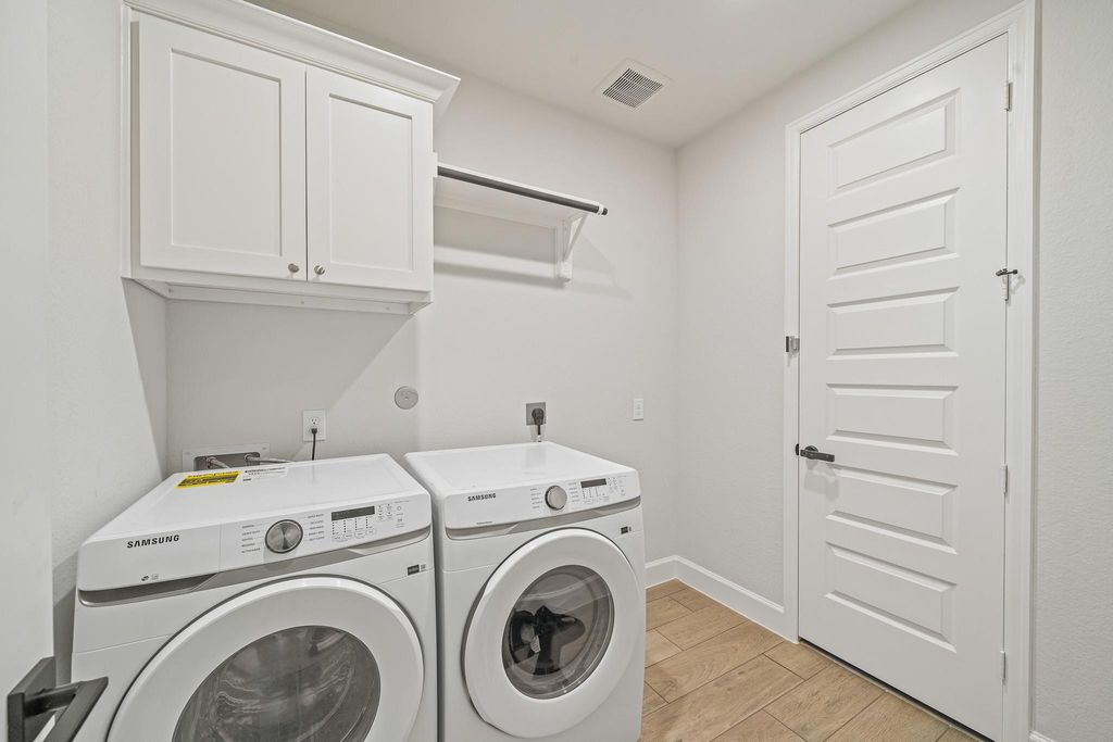 Image 19 of property listing at 31219 Star Landing Drive, Brookshire, TX 77423