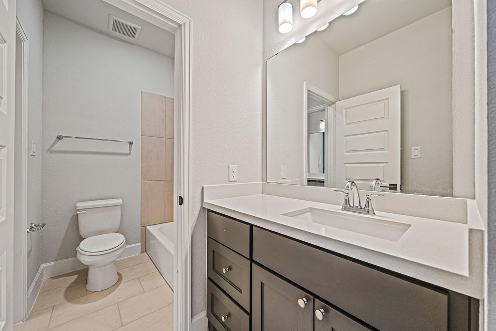 Image 25 of property listing at 31219 Star Landing Drive, Brookshire, TX 77423