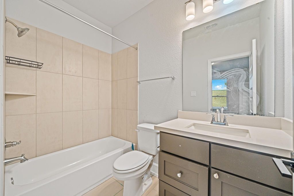 Image 34 of property listing at 31219 Star Landing Drive, Brookshire, TX 77423