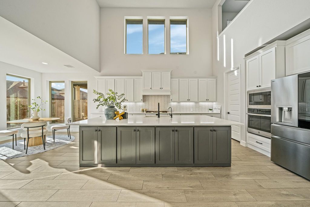 Image 9 of property listing at 31219 Star Landing Drive, Brookshire, TX 77423