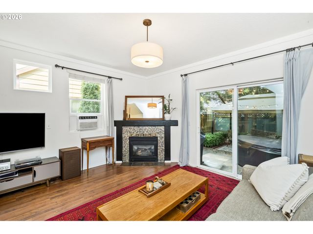 9442 N BUCHANAN Ave, Portland, OR 97203